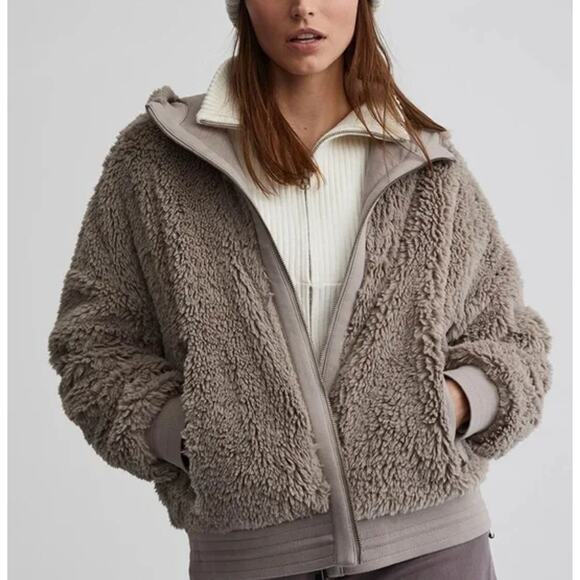 Varley Women's Small Dylan Jacket High Pile Teddy Fleece Full Zip Hood Taupe NWT - Picture 3 of 8